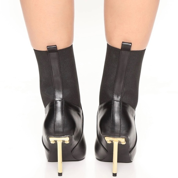 NWT Fashion Nova Black Leather Stiletto Booties 7 - Picture 3 of 7